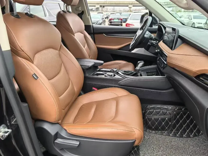 2017 MAXUS D90 2.0T 224HP L4 6AT,autocango,china used car exporter,china ev exporter,chinese used car exporter,chinese used ev exporter