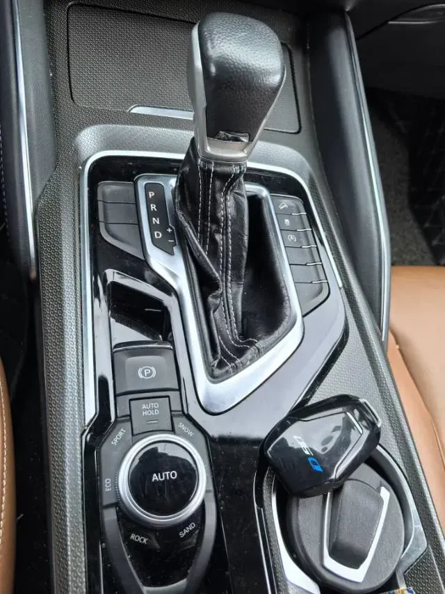 2017 MAXUS D90 2.0T 224HP L4 6AT,autocango,china used car exporter,china ev exporter,chinese used car exporter,chinese used ev exporter