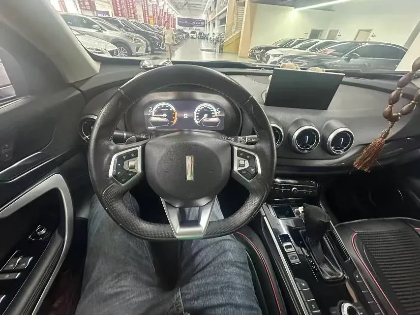 2017 WEY VV7 2.0T 234HP L4 7DCT,autocango,china used car exporter,china ev exporter,chinese used car exporter,chinese used ev exporter