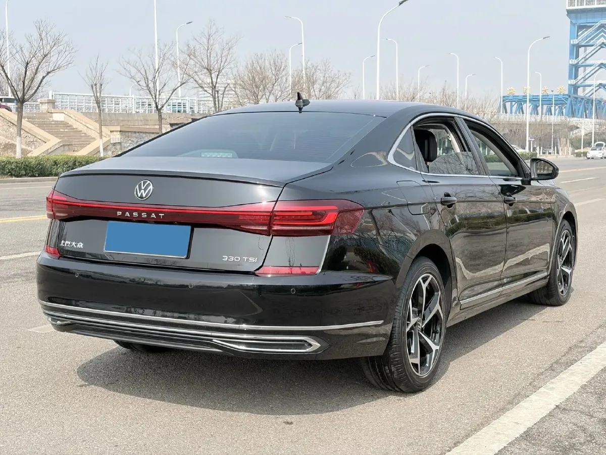 2024 Volkswagen Passat 2.0T 186HP L4 7DCT,autocango,china used car exporter,china ev exporter,chinese used car exporter,chinese used ev exporter