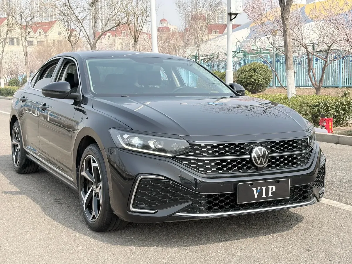 2024 Volkswagen Passat 2.0T 186HP L4 7DCT,autocango,china used car exporter,china ev exporter,chinese used car exporter,chinese used ev exporter