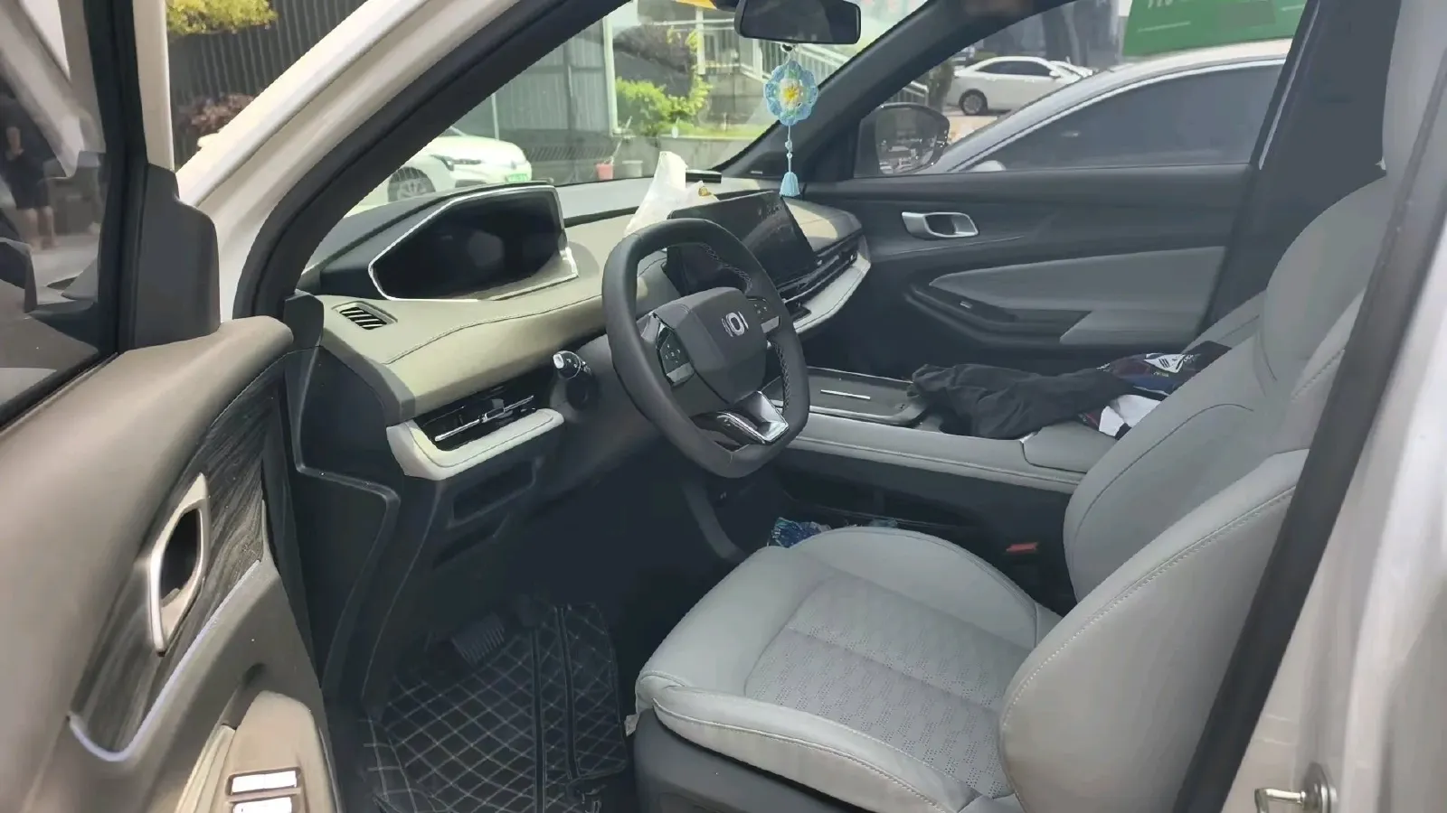 2024 ChangAn QiYuan Q05 Classic 1.5L 110HP L4 E-CVT PHEV 18.99KWH,autocango,china used car exporter,china ev exporter,chinese used car exporter,chinese used ev exporter