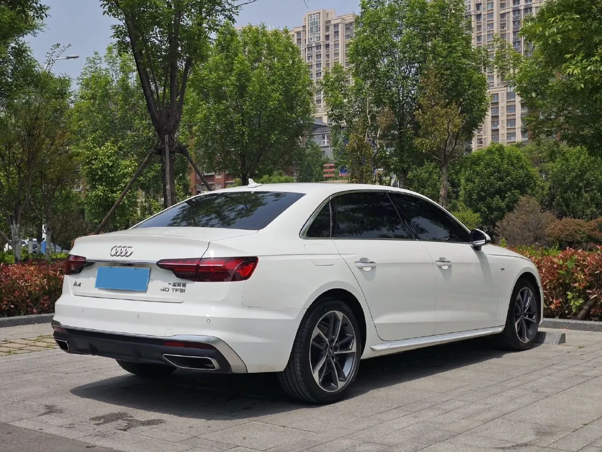 2023 Audi A4L 2.0T 190HP L4 7DCT,autocango,china used car exporter,china ev exporter,chinese used car exporter,chinese used ev exporter