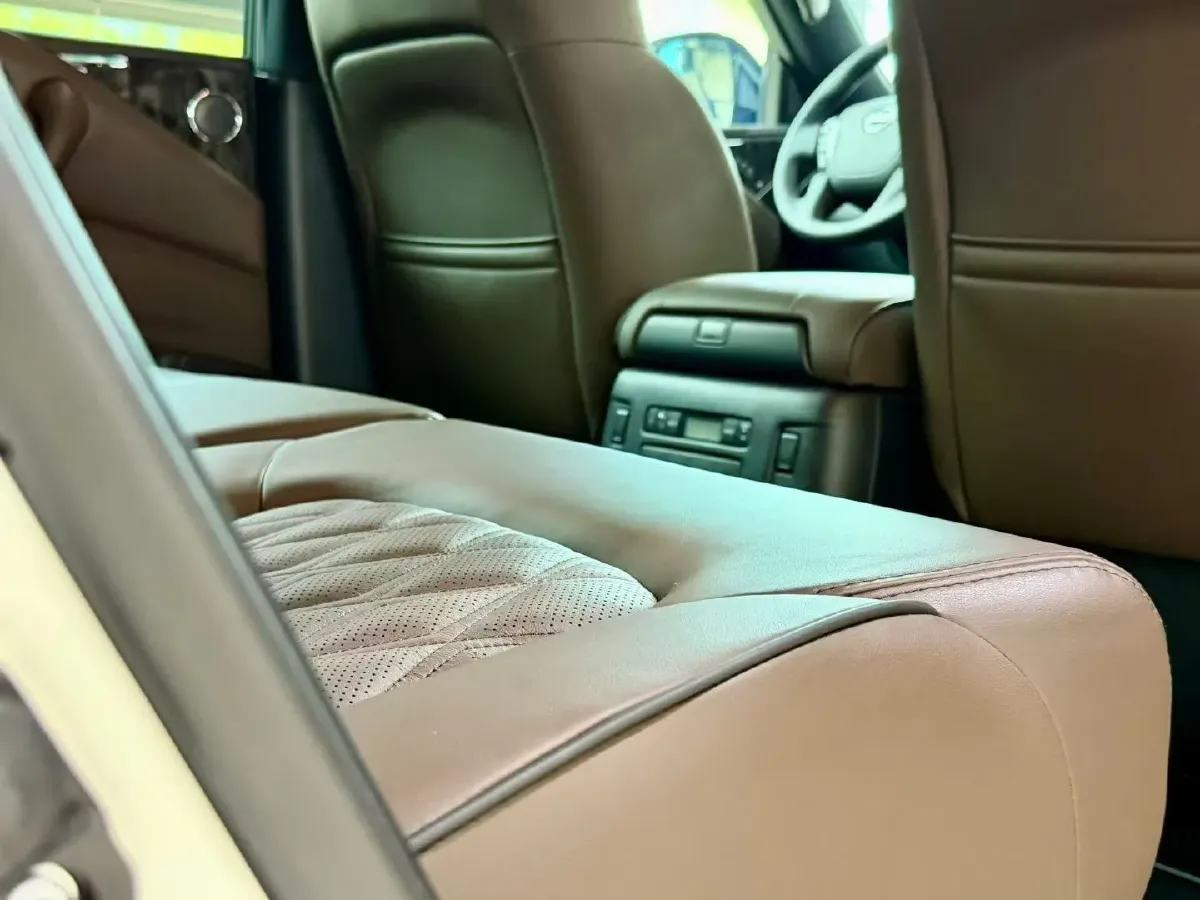 2023 Nissan Patrol 5.6L 400HP V8 7AT,autocango,china used car exporter,china ev exporter,chinese used car exporter,chinese used ev exporter