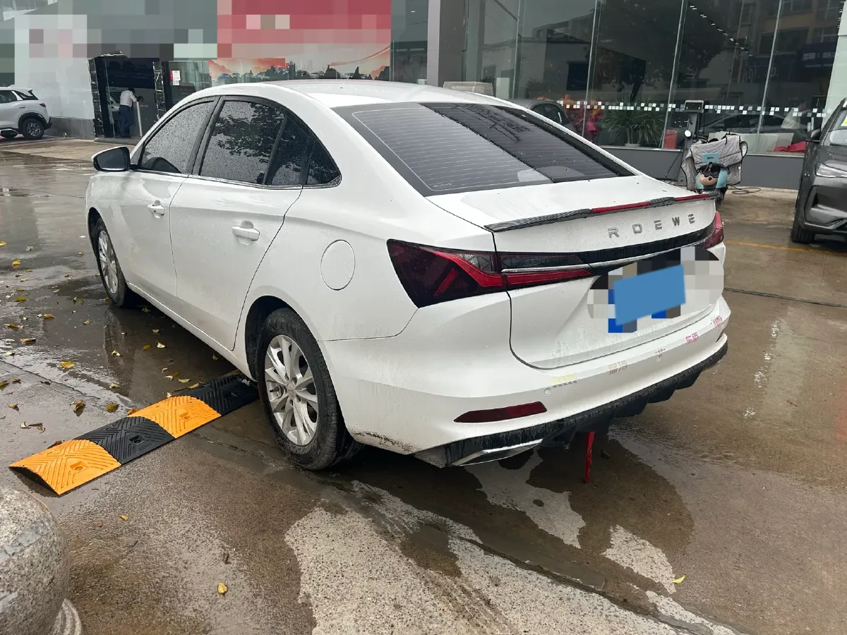 2026 Roewe i5 1.5L 129HP L4 CVT,autocango,china used car exporter,china ev exporter,chinese used car exporter,chinese used ev exporter