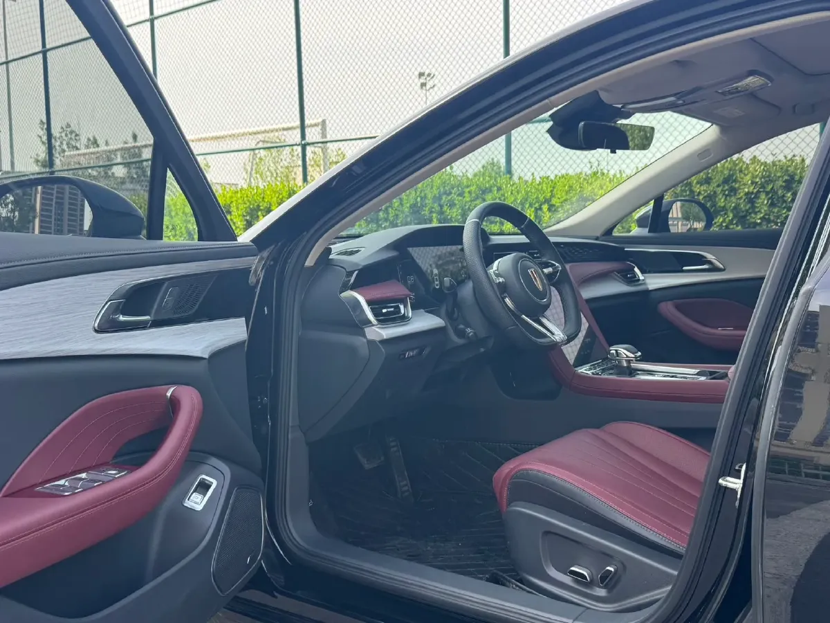 2025 HongQi H5 1.5T 169HP L4 7DCT,autocango,china used car exporter,china ev exporter,chinese used car exporter,chinese used ev exporter