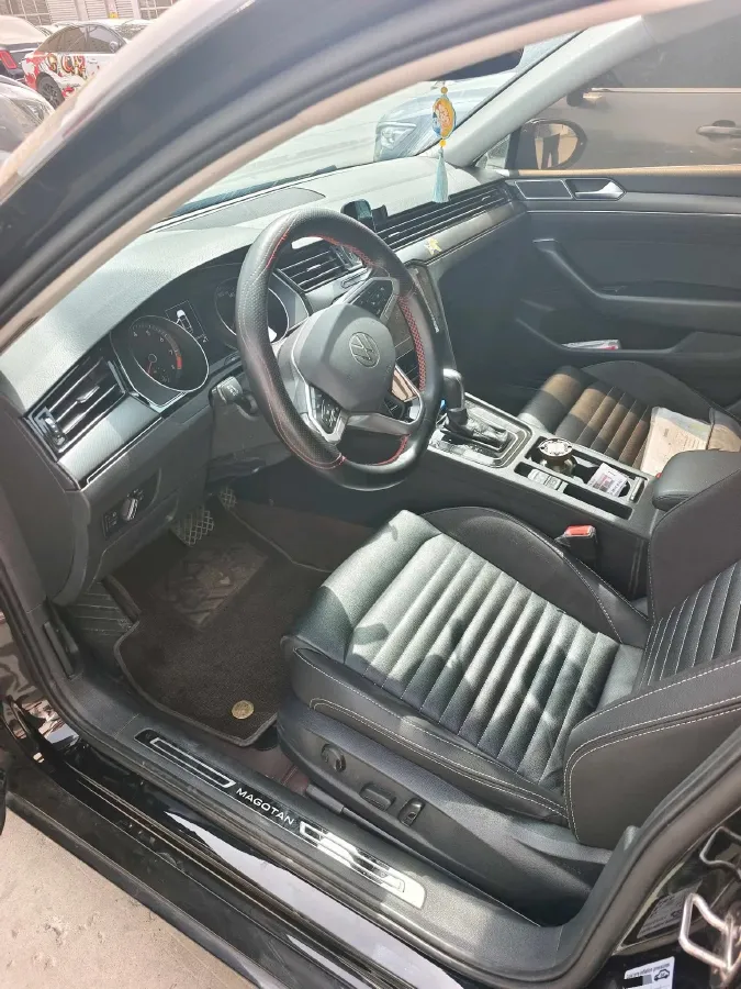 2020 Volkswagen Magotan 2.0T 186HP L4 7DCT,autocango,china used car exporter,china ev exporter,chinese used car exporter,chinese used ev exporter