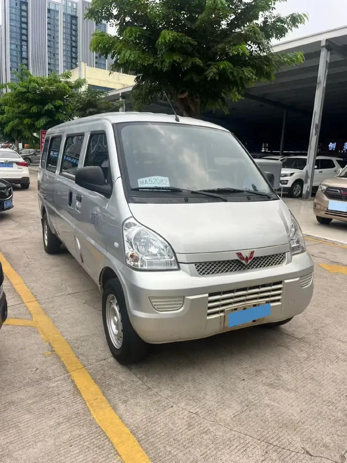 2022 WuLing RongGuang Mini Truck EV BEV 41.5KWH,autocango,china used car exporter,china ev exporter,chinese used car exporter,chinese used ev exporter