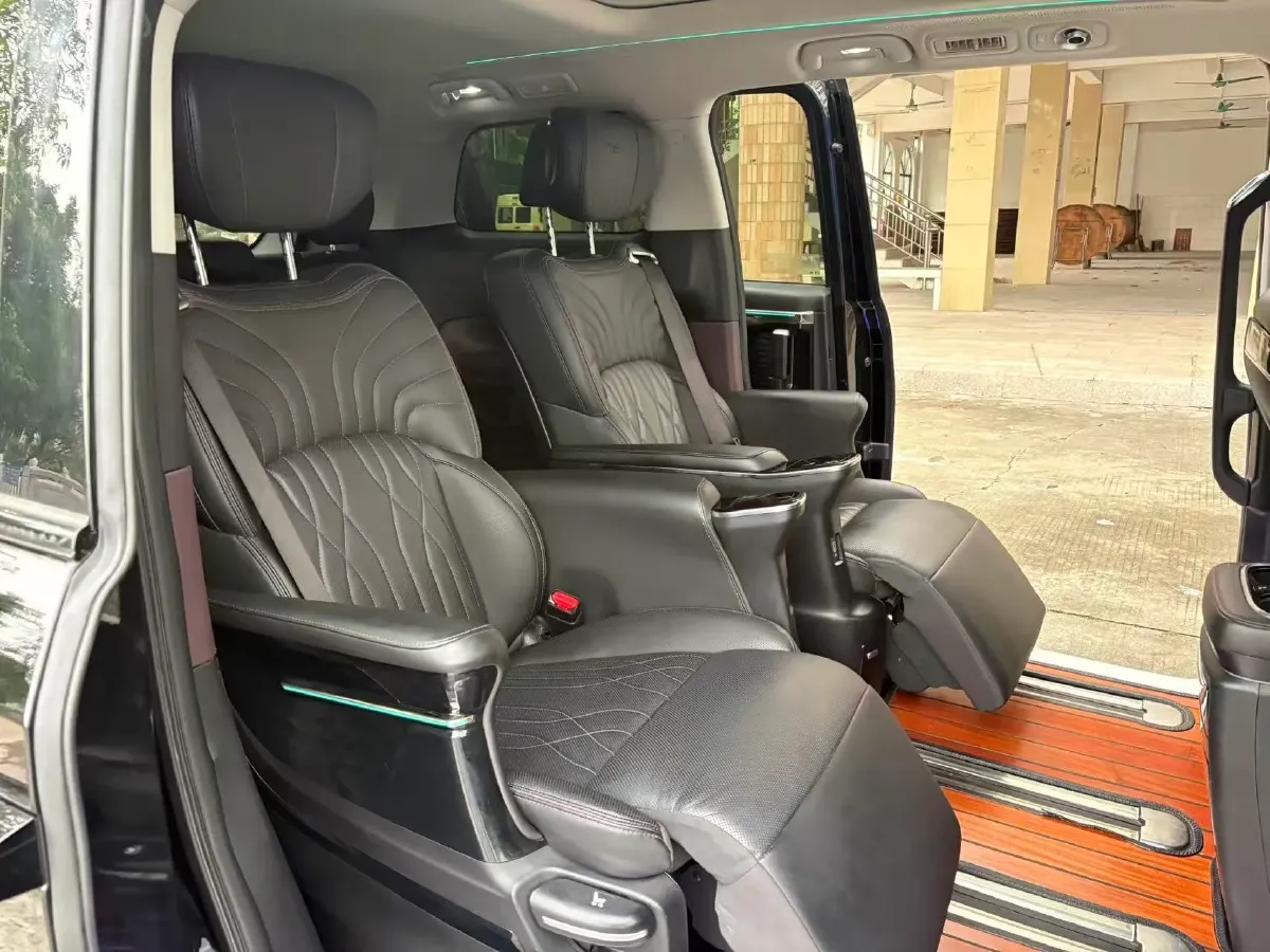 2023 GAC Trumpchi M8 2.0T 252HP L4 8AT,autocango,china used car exporter,china ev exporter,chinese used car exporter,chinese used ev exporter