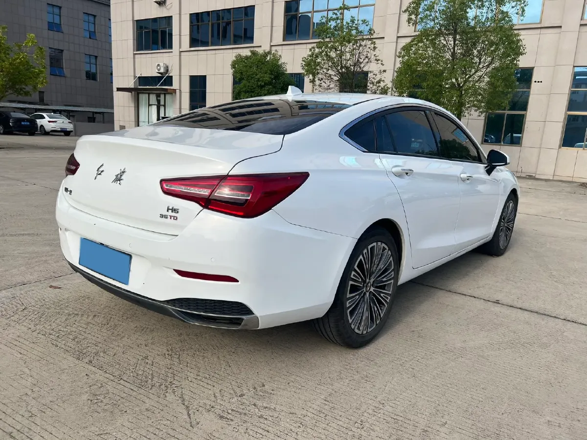 2020 HongQi H5 1.8T 197HP L4 6AT,autocango,china used car exporter,china ev exporter,chinese used car exporter,chinese used ev exporter