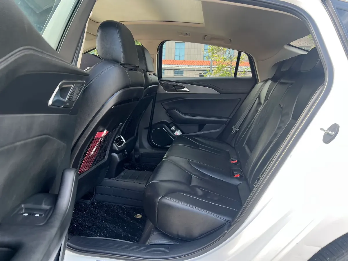 2020 HongQi H5 1.8T 197HP L4 6AT,autocango,china used car exporter,china ev exporter,chinese used car exporter,chinese used ev exporter