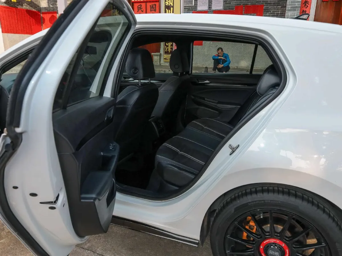 2023 Volkswagen Golf 1.4T 150HP L4 7DCT,autocango,china used car exporter,china ev exporter,chinese used car exporter,chinese used ev exporter