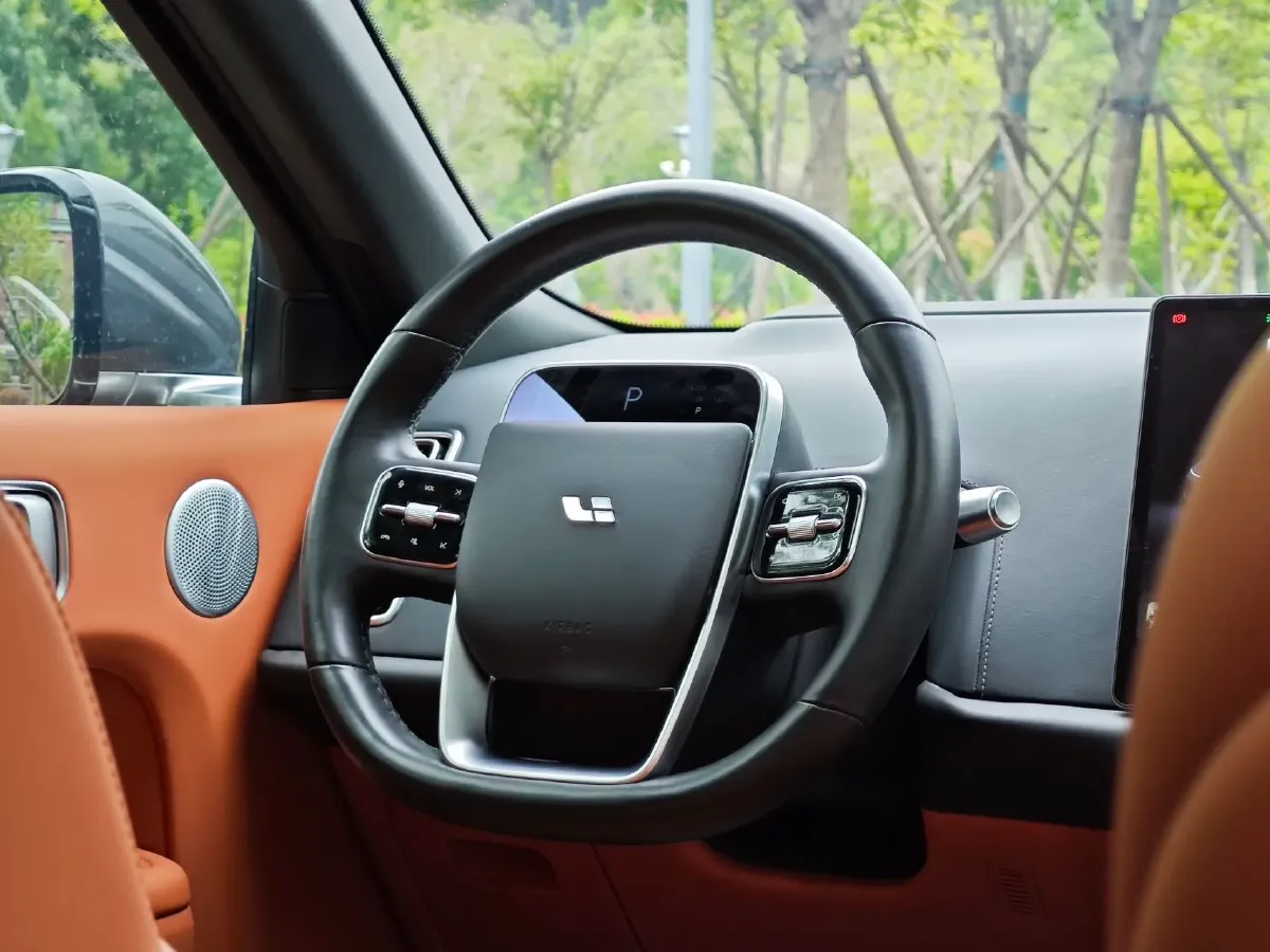 2022 Li L9 Range Extended 154HP REEV 42.6KWH,autocango,china used car exporter,china ev exporter,chinese used car exporter,chinese used ev exporter