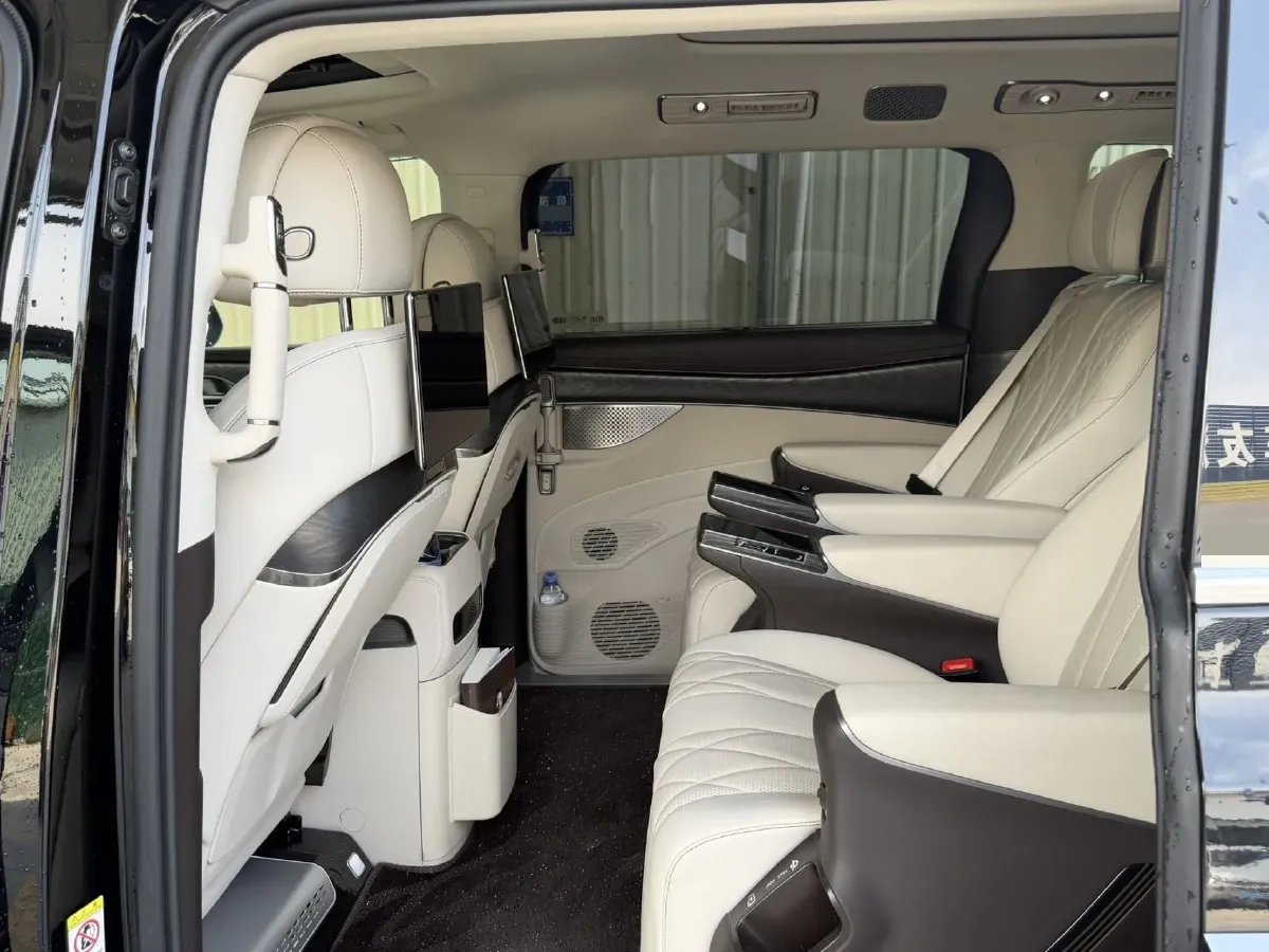 2025 Denza D9 1.5T 156HP L4 E-CVT PHEV 40KWH,autocango,china used car exporter,china ev exporter,chinese used car exporter,chinese used ev exporter