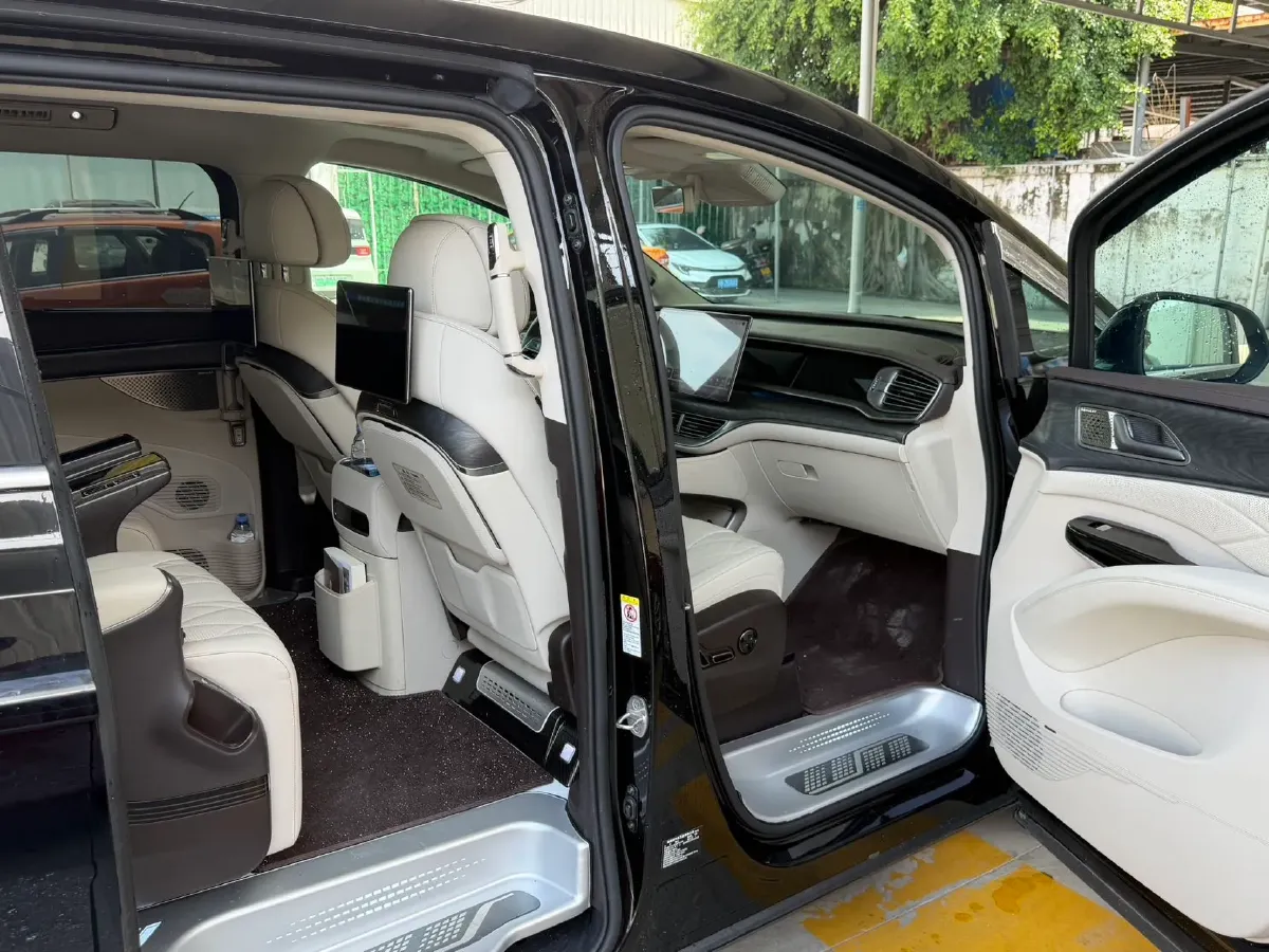 2025 Denza D9 1.5T 156HP L4 E-CVT PHEV 40KWH,autocango,china used car exporter,china ev exporter,chinese used car exporter,chinese used ev exporter