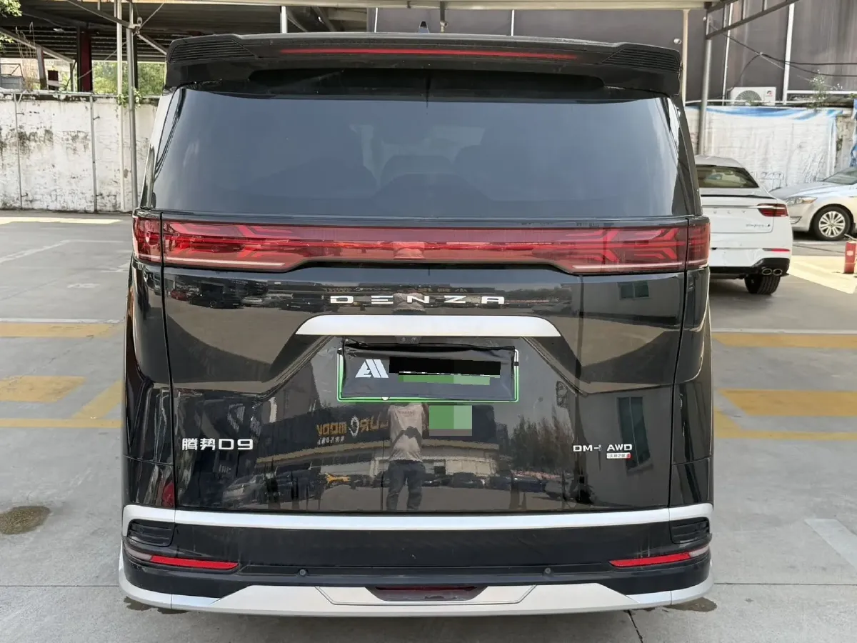 2025 Denza D9 1.5T 156HP L4 E-CVT PHEV 40KWH,autocango,china used car exporter,china ev exporter,chinese used car exporter,chinese used ev exporter