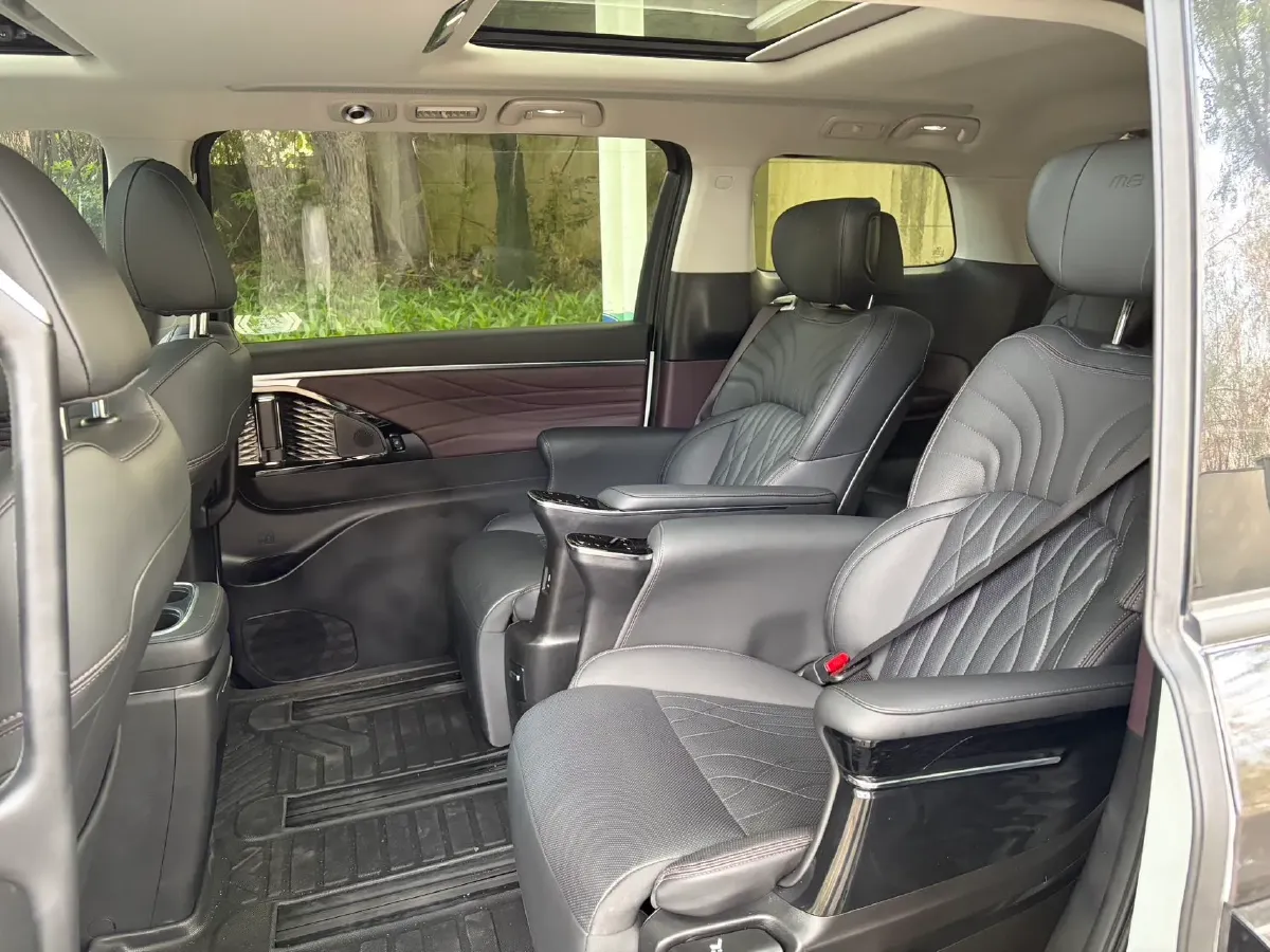 2024 GAC Trumpchi M8 2.0T 252HP L4 8AT,autocango,china used car exporter,china ev exporter,chinese used car exporter,chinese used ev exporter