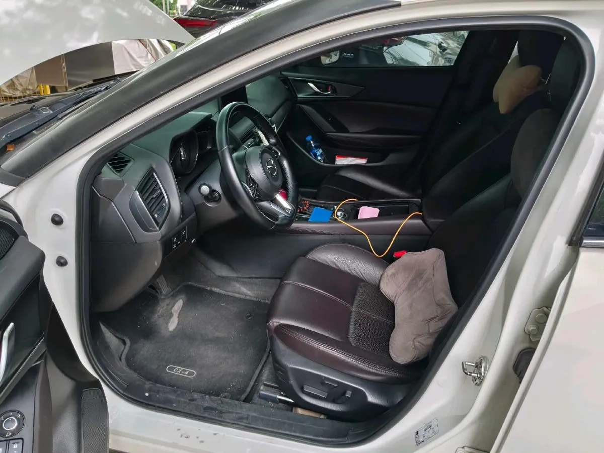 2021 Mazda CX-4 2.0L 158HP L4 6AT,autocango,china used car exporter,china ev exporter,chinese used car exporter,chinese used ev exporter