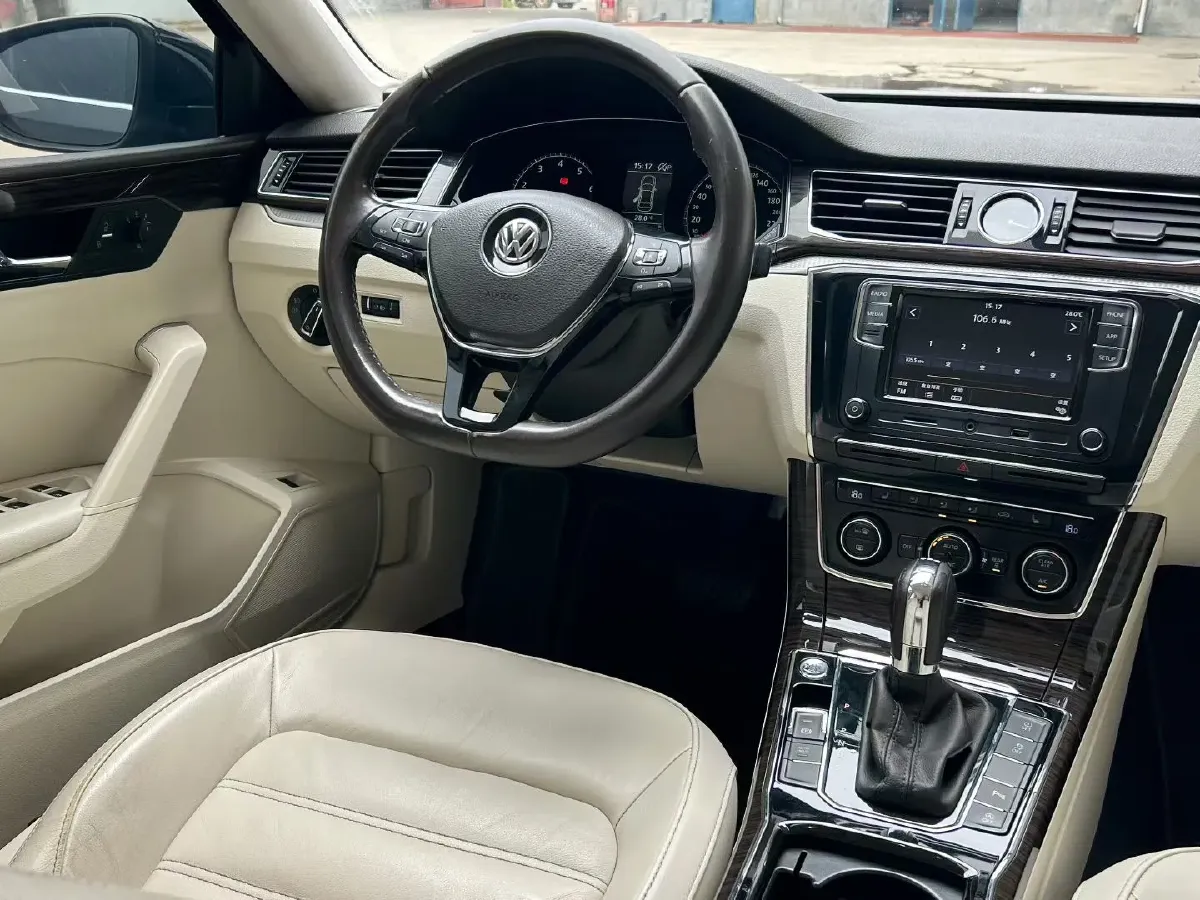2017 Volkswagen Passat 1.8T 180HP L4 7DCT,autocango,china used car exporter,china ev exporter,chinese used car exporter,chinese used ev exporter