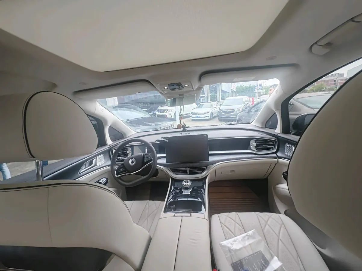 2024 Denza D9 1.5T 139HP L4 E-CVT PHEV 20.39KWH,autocango,china used car exporter,china ev exporter,chinese used car exporter,chinese used ev exporter