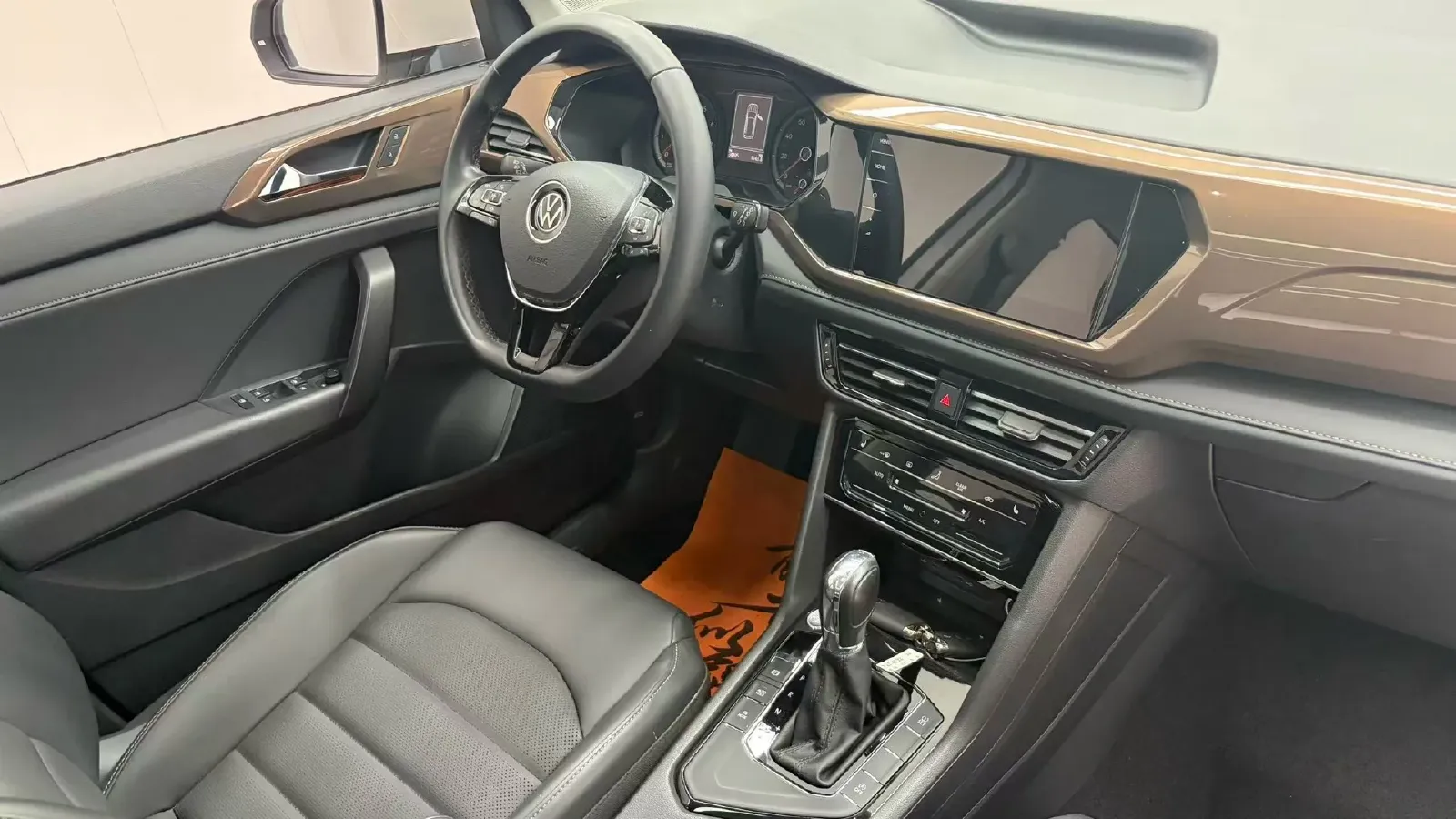 2021 Volkswagen Tharu 1.4T 150HP L4 7DCT,autocango,china used car exporter,china ev exporter,chinese used car exporter,chinese used ev exporter