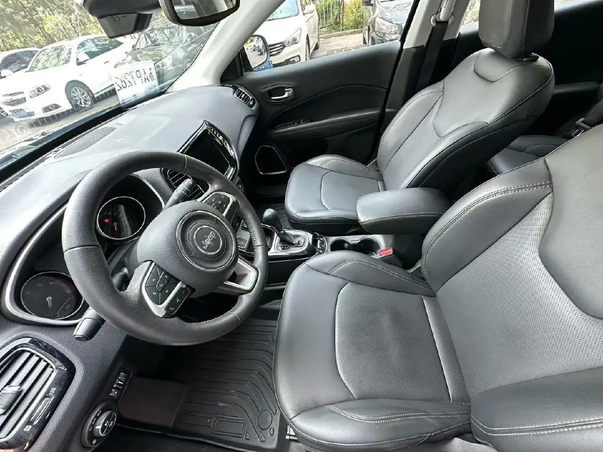 2019 Jeep Compass 1.3T 173HP L4 7DCT,autocango,china used car exporter,china ev exporter,chinese used car exporter,chinese used ev exporter