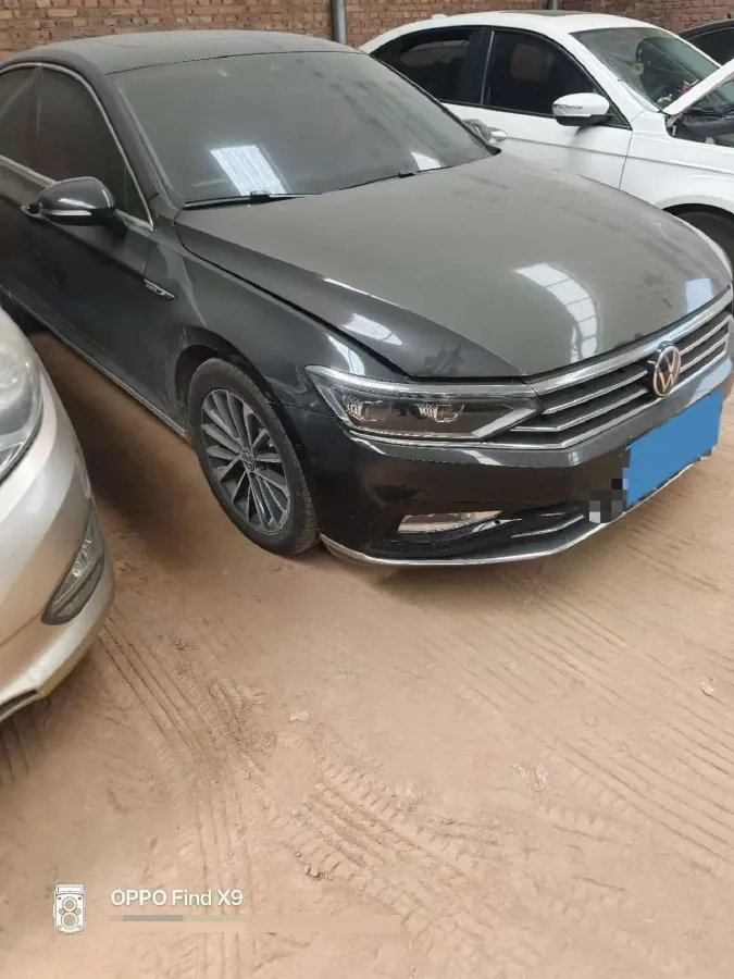 2020 Volkswagen Magotan 2.0T 220HP L4 7DCT,autocango,china used car exporter,china ev exporter,chinese used car exporter,chinese used ev exporter
