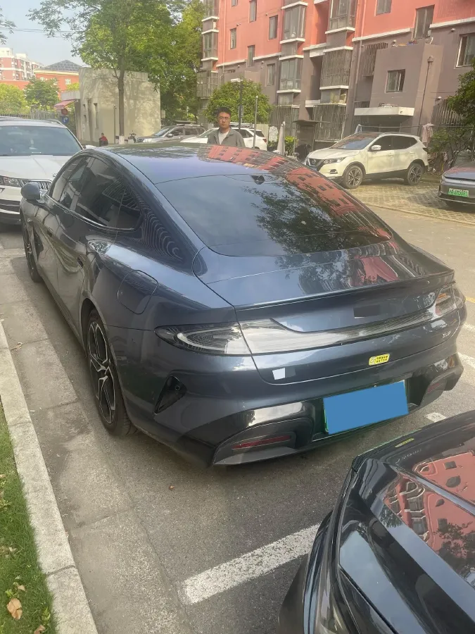 2024 MI SU7 BEV 73.6KWH,autocango,china used car exporter,china ev exporter,chinese used car exporter,chinese used ev exporter