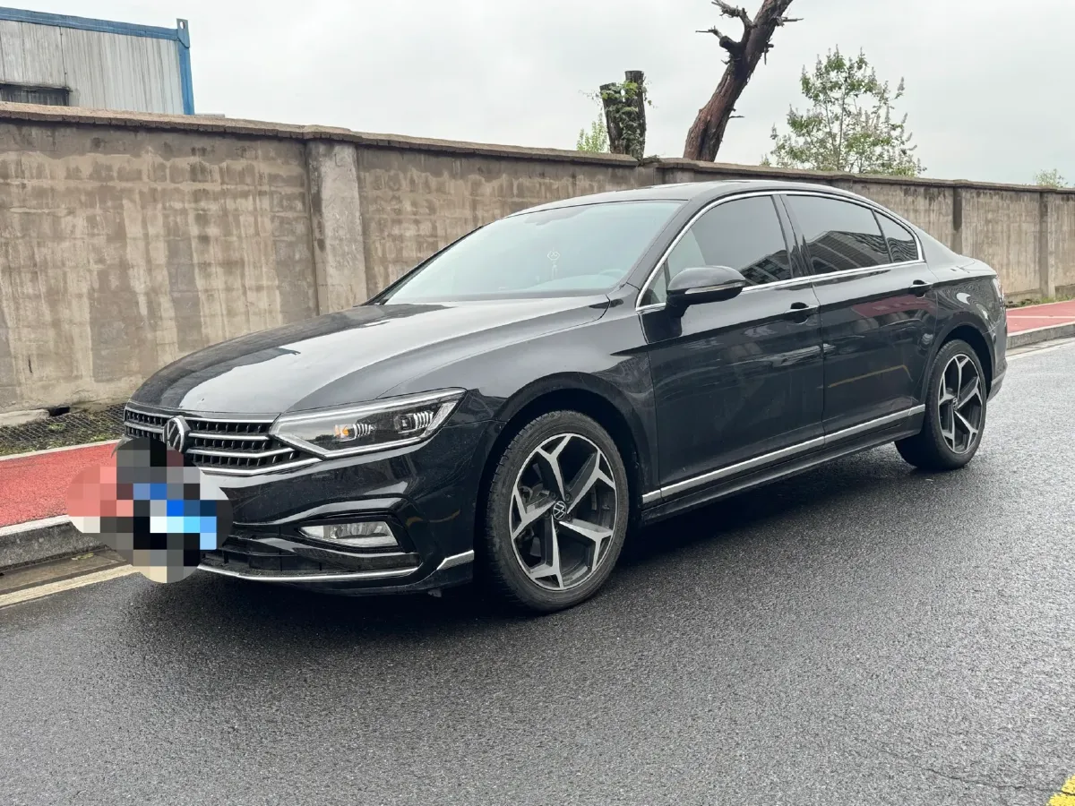 2023 Volkswagen Magotan 2.0T 186HP L4 7DCT,autocango,china used car exporter,china ev exporter,chinese used car exporter,chinese used ev exporter