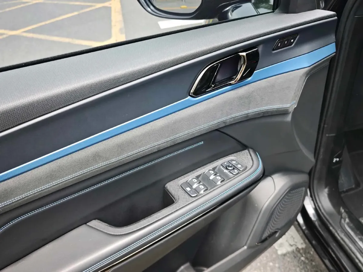 2021 Peugeot 508L 1.6T 200HP L4 8AT PHEV 12KWH,autocango,china used car exporter,china ev exporter,chinese used car exporter,chinese used ev exporter