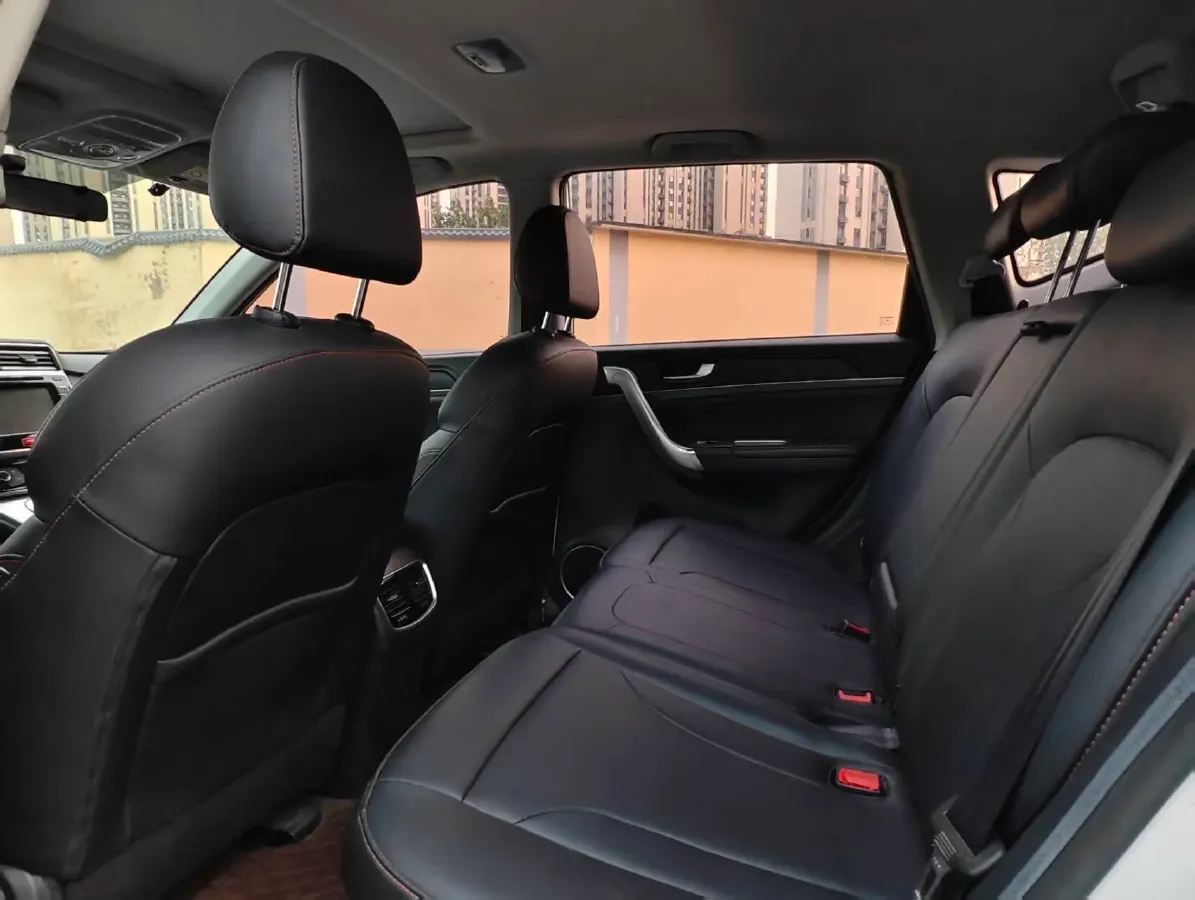 2018 Haval M6 1.5T 150HP L4 6MT,autocango,china used car exporter,china ev exporter,chinese used car exporter,chinese used ev exporter