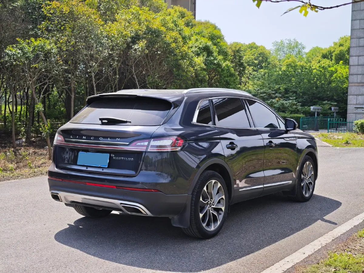 2021 Lincoln Nautilus 2.0T 245HP L4 8AT,autocango,china used car exporter,china ev exporter,chinese used car exporter,chinese used ev exporter