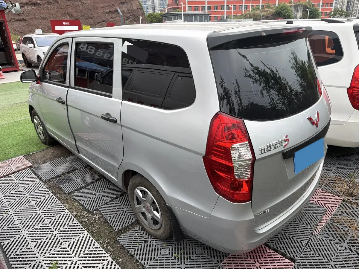 2018 WuLing HongGuang 1.2L 82HP L4 5MT,autocango,china used car exporter,china ev exporter,chinese used car exporter,chinese used ev exporter