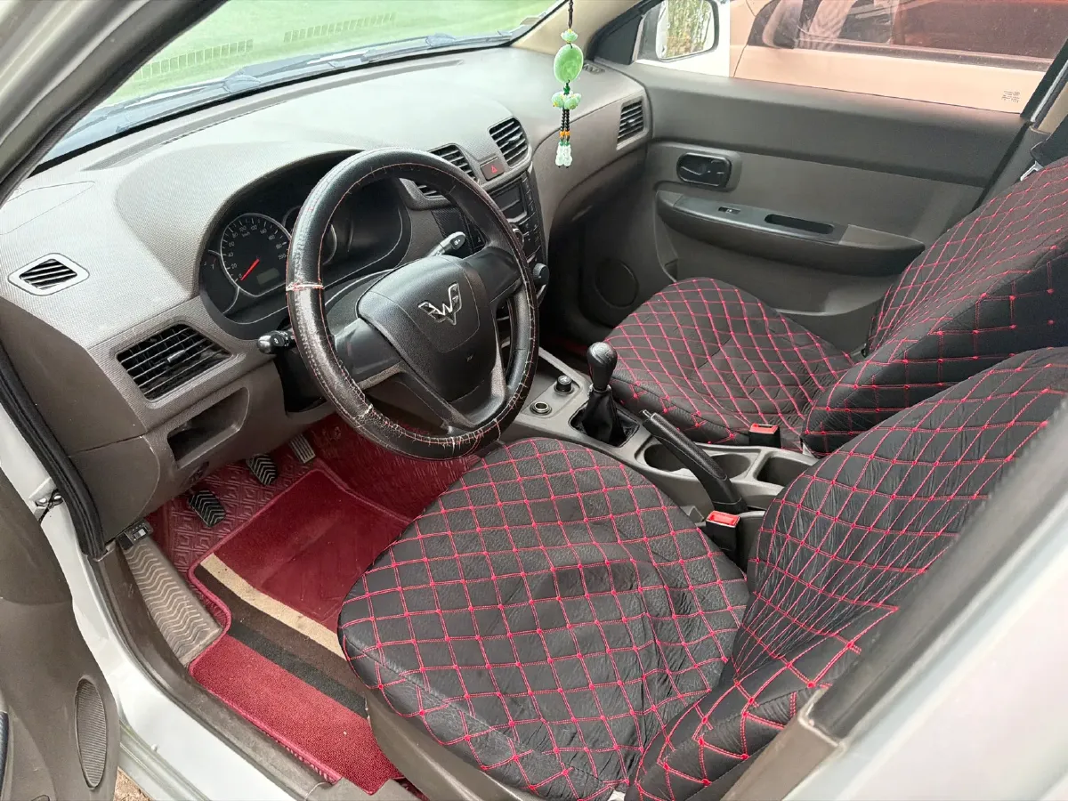 2018 WuLing HongGuang 1.2L 82HP L4 5MT,autocango,china used car exporter,china ev exporter,chinese used car exporter,chinese used ev exporter