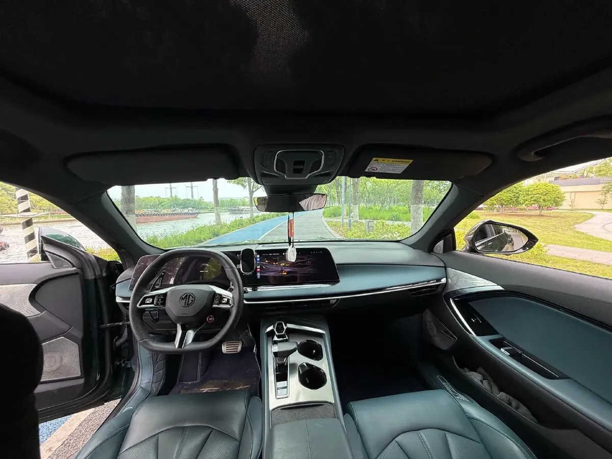 2023 MG 7 1.5T 188HP L4 7DCT,autocango,china used car exporter,china ev exporter,chinese used car exporter,chinese used ev exporter