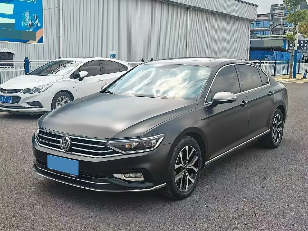 2020 Volkswagen Magotan 2.0T 186HP L4 7DCT,autocango,china used car exporter,china ev exporter,chinese used car exporter,chinese used ev exporter