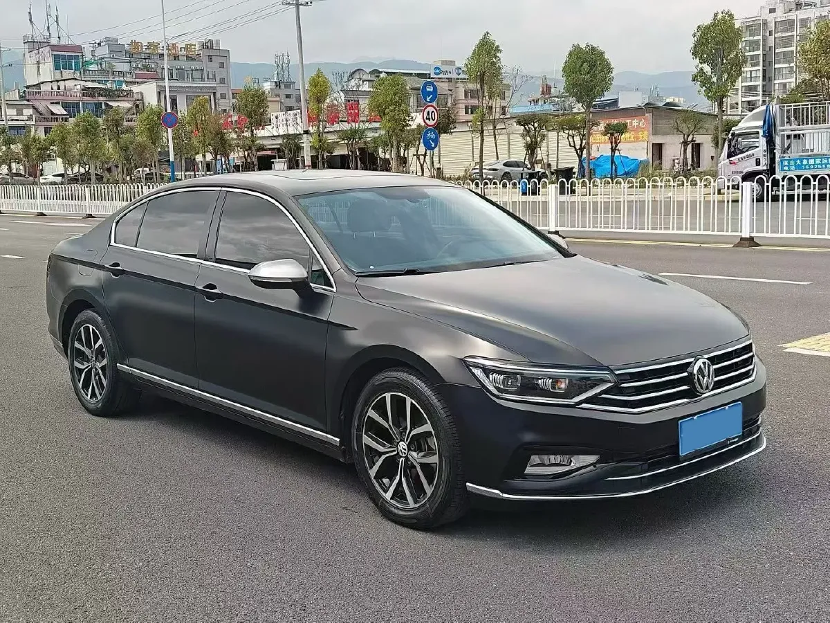2020 Volkswagen Magotan 2.0T 186HP L4 7DCT,autocango,china used car exporter,china ev exporter,chinese used car exporter,chinese used ev exporter