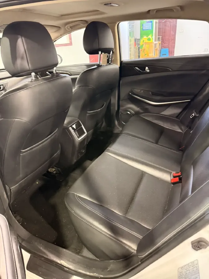 2020 ChangAn Raeton CC 1.5T 156HP L4 6AT,autocango,china used car exporter,china ev exporter,chinese used car exporter,chinese used ev exporter