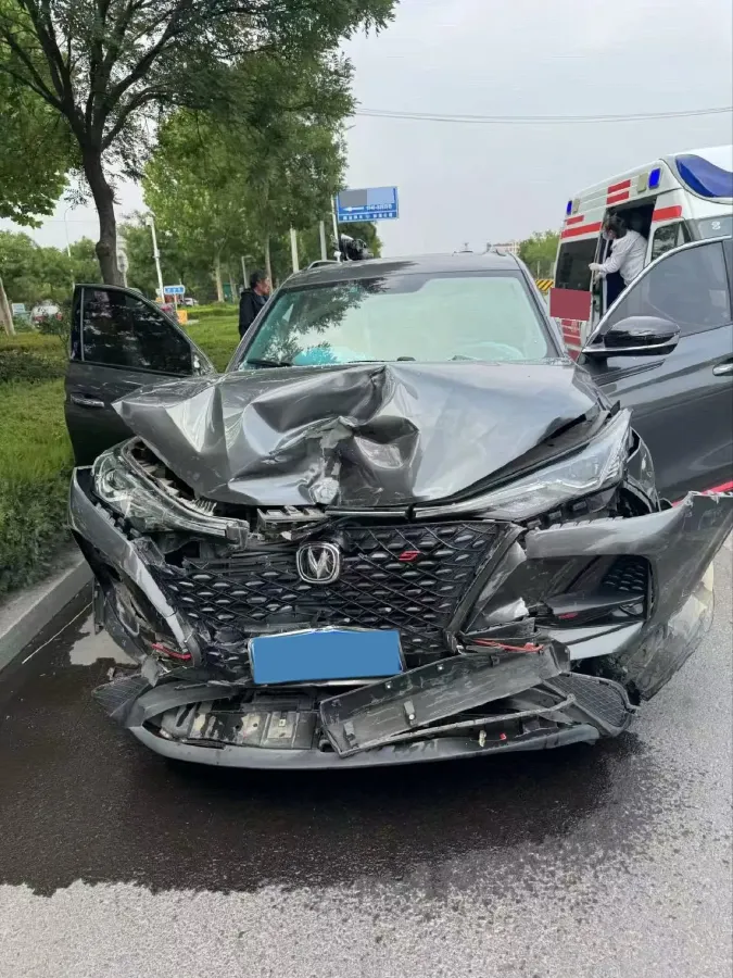 2020 ChangAn CS75 Plus 2.0T 233HP L4 8AT,autocango,china used car exporter,china ev exporter,chinese used car exporter,chinese used ev exporter