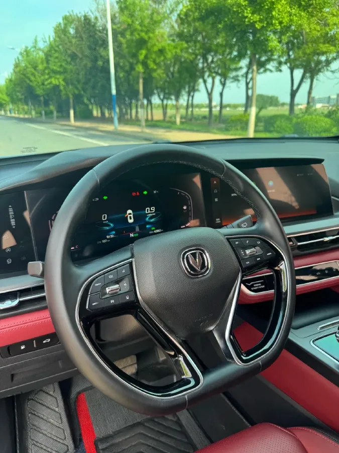 2020 ChangAn CS75 Plus 2.0T 233HP L4 8AT,autocango,china used car exporter,china ev exporter,chinese used car exporter,chinese used ev exporter