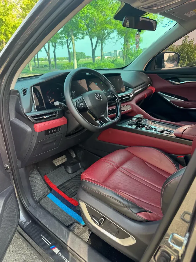 2020 ChangAn CS75 Plus 2.0T 233HP L4 8AT,autocango,china used car exporter,china ev exporter,chinese used car exporter,chinese used ev exporter