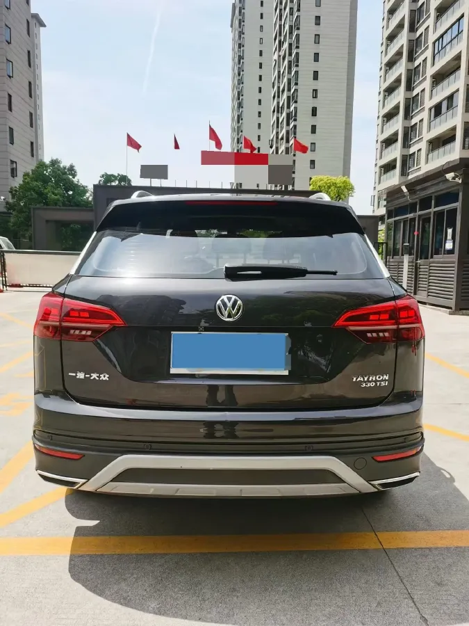 2019 Jeep Cherokee 2.0T 234HP L4 9AT,autocango,china used car exporter,china ev exporter,chinese used car exporter,chinese used ev exporter