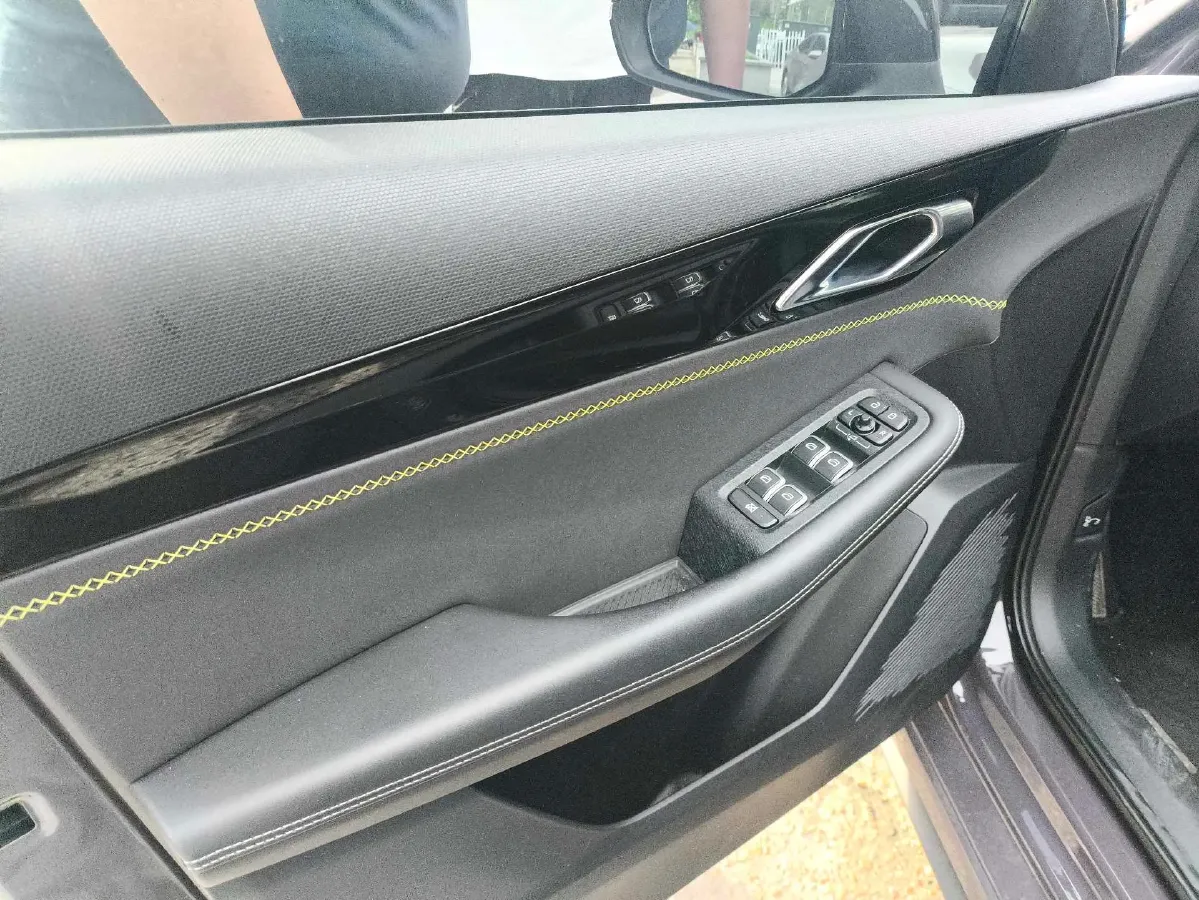 2025 LYNK&CO 03 1.5T 181HP L4 7DCT,autocango,china used car exporter,china ev exporter,chinese used car exporter,chinese used ev exporter