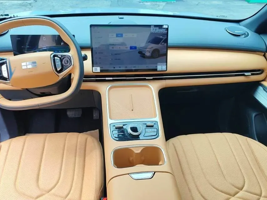 2025 LanDian E5 PLUS 1.5L 95HP L4 E-CVT PHEV 25KWH,autocango,china used car exporter,china ev exporter,chinese used car exporter,chinese used ev exporter