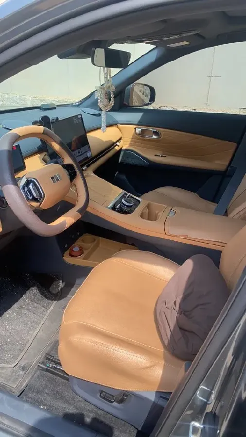 2025 LanDian E5 PLUS 1.5L 95HP L4 E-CVT PHEV 25KWH,autocango,china used car exporter,china ev exporter,chinese used car exporter,chinese used ev exporter