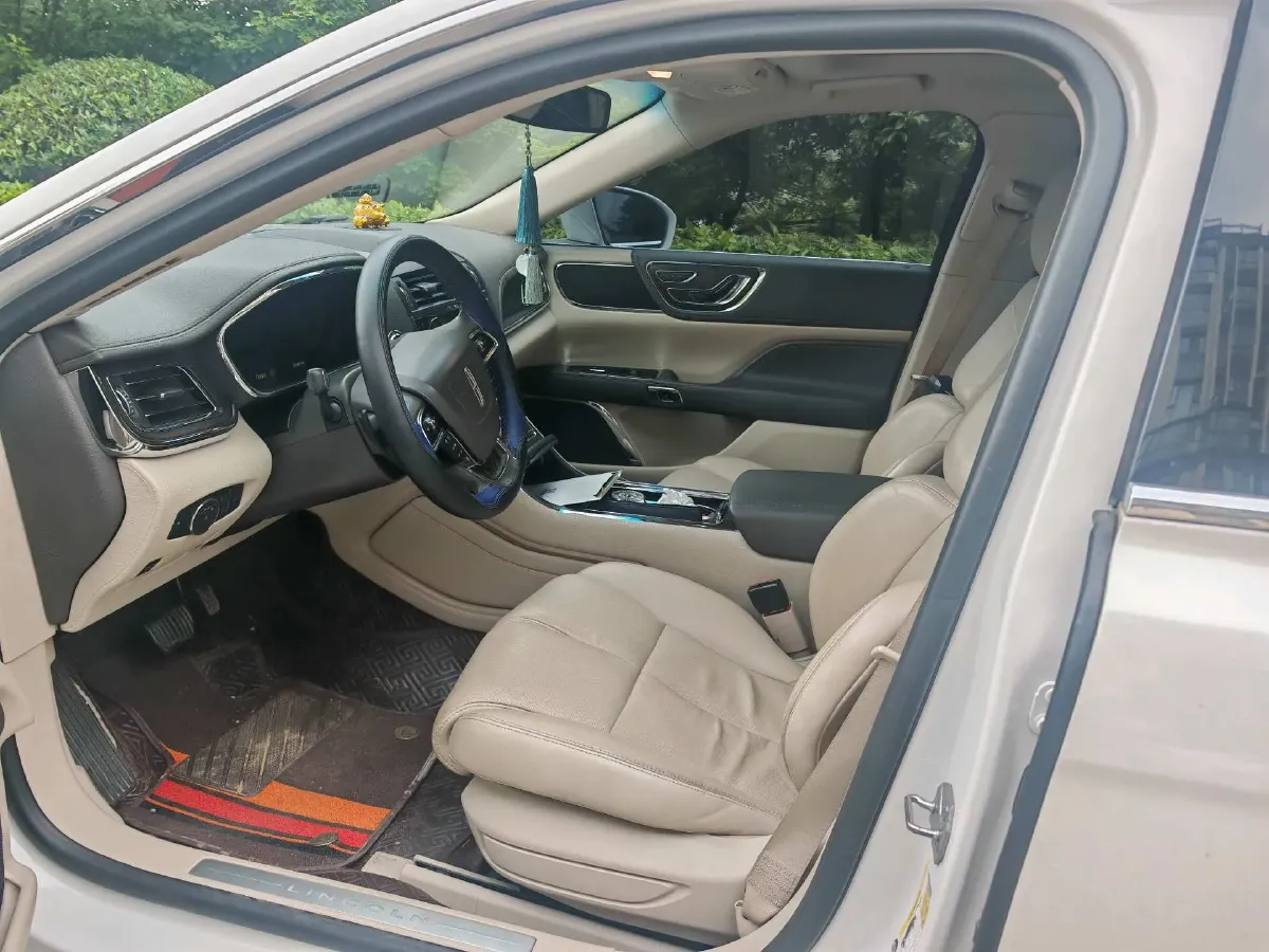 2017 Lincoln Continental 2.0T 261HP L4 6AT,autocango,china used car exporter,china ev exporter,chinese used car exporter,chinese used ev exporter