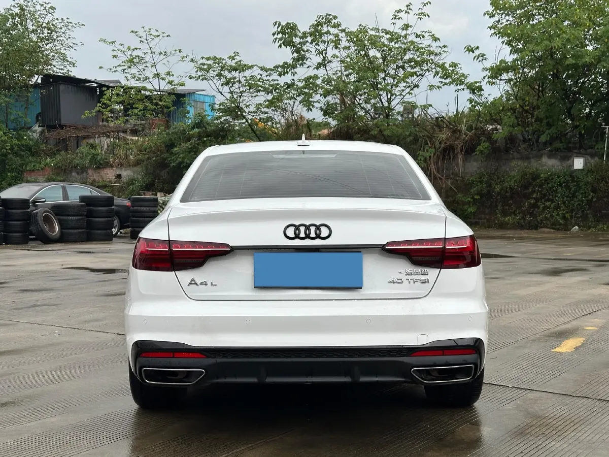 2023 Audi A4L 2.0T 190HP L4 7DCT,autocango,china used car exporter,china ev exporter,chinese used car exporter,chinese used ev exporter