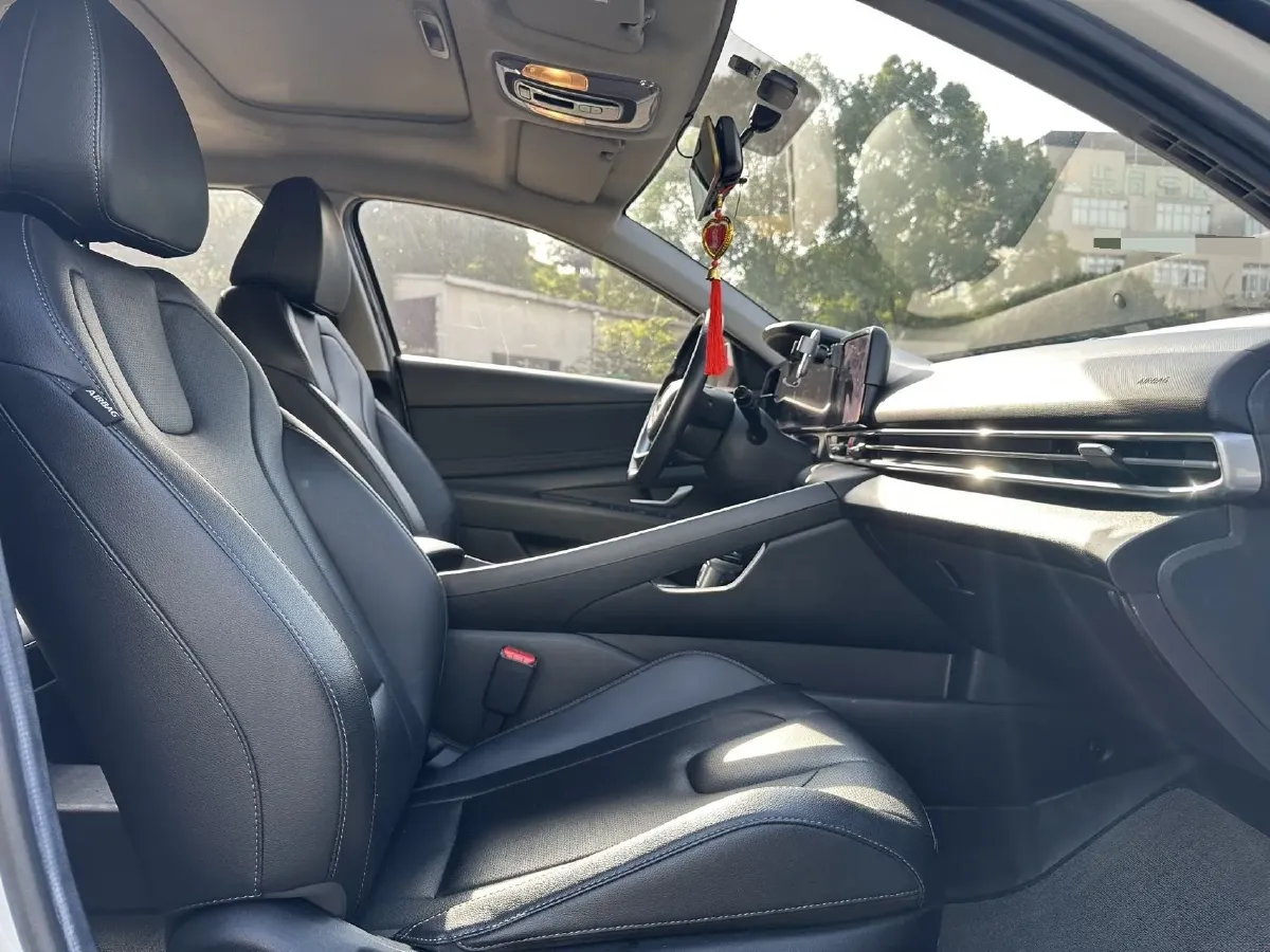 2021 Hyundai Elantra 1.5L 115HP L4 CVT,autocango,china used car exporter,china ev exporter,chinese used car exporter,chinese used ev exporter