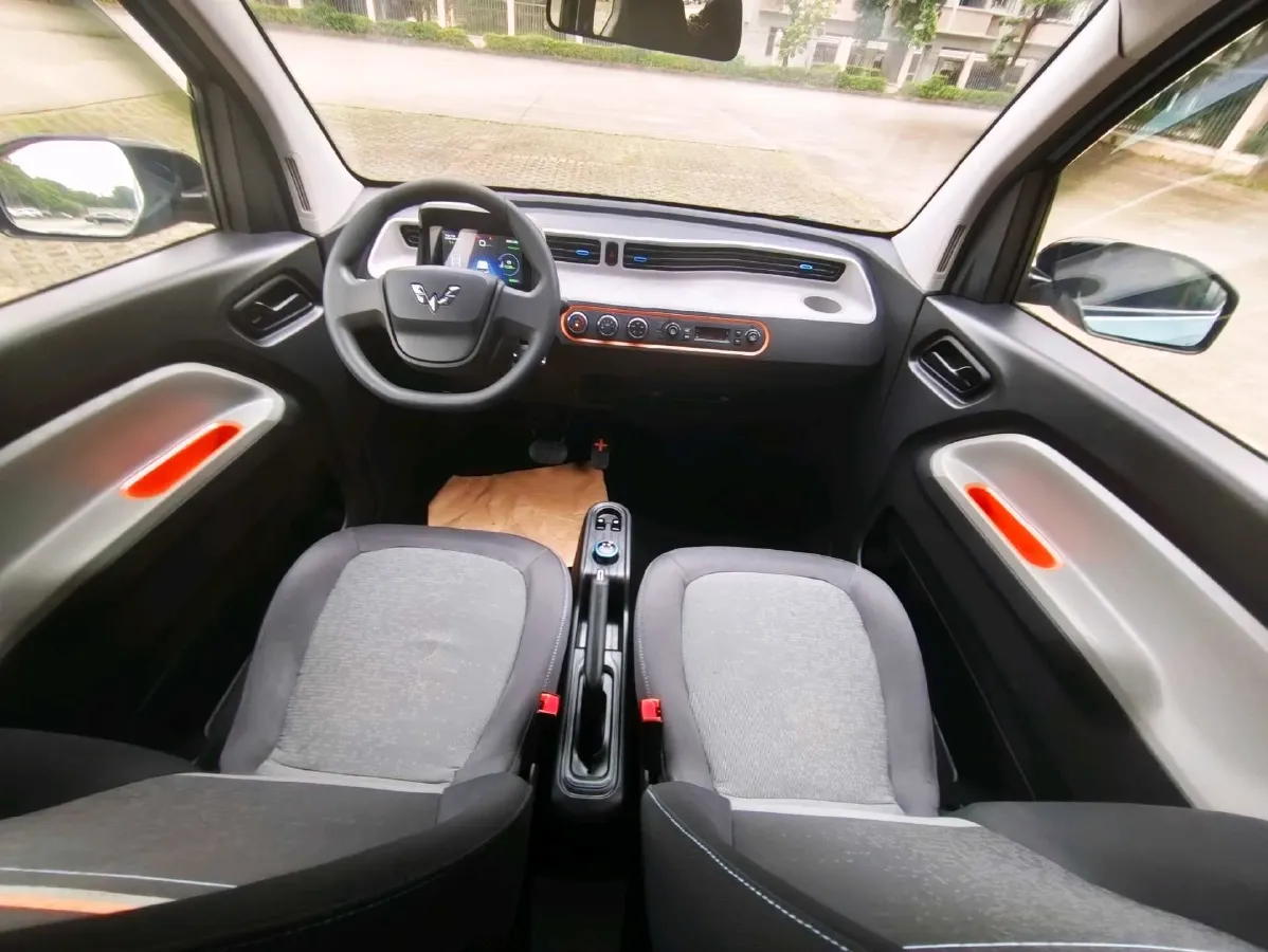 2020 WuLing HongGuang MINI EV BEV 13.8KWH,autocango,china used car exporter,china ev exporter,chinese used car exporter,chinese used ev exporter