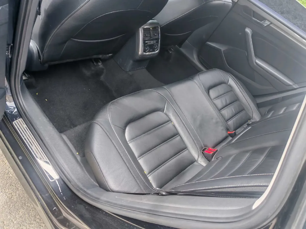 2017 Volkswagen Passat 1.8T 180HP L4 7DCT,autocango,china used car exporter,china ev exporter,chinese used car exporter,chinese used ev exporter